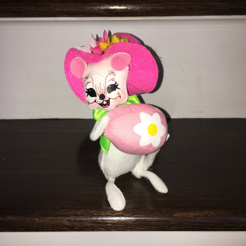 Annalee Easter 2013 Mouse with Egg